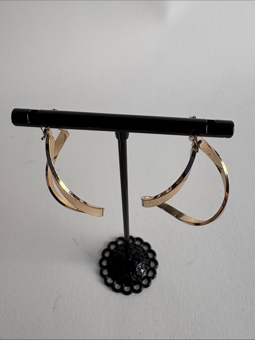 Gold Twisted Teardrop Hoop Earrings Polished Women Jewelry - Picture 4 of 6